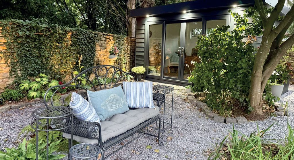 A Derbyshire Artists Studio - garden room