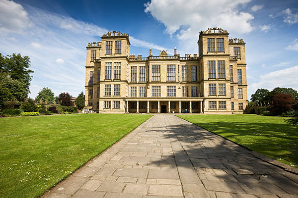 Rare 400-year-old gown set to be unveiled at Hardwick Hall  – Chesterfield in Derbyshire