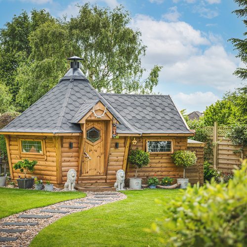 Arctic Cabins & Cabin Master